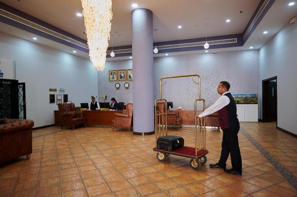 La Rosa Hotel, Juffair Манама Экстерьер фото